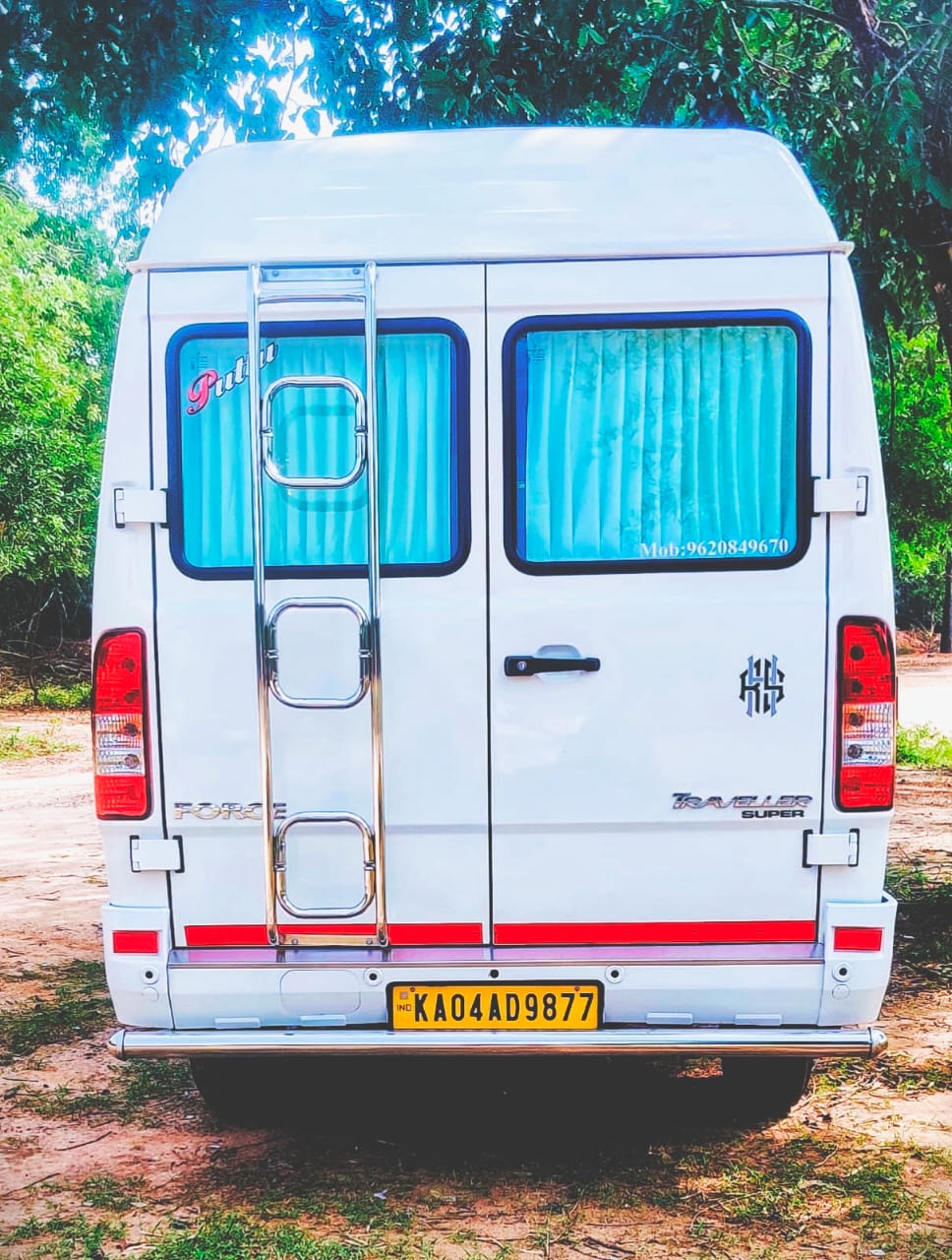 10 Seater Luxury 3